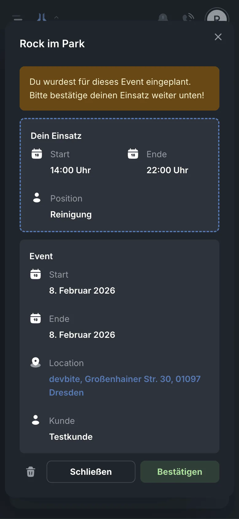 Event-Details mit Einsatz und Bestätigung (dunkles Design)